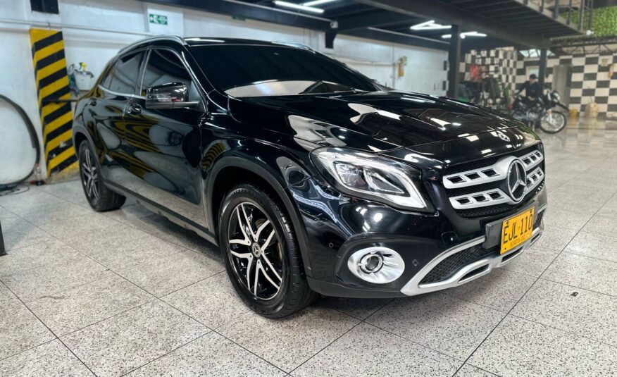 Mercedes Benz GLA200