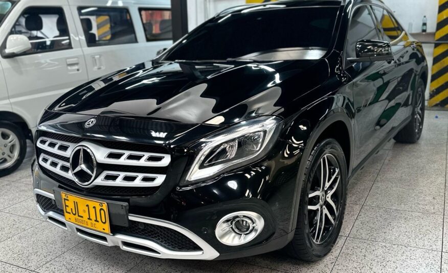 Mercedes Benz GLA200